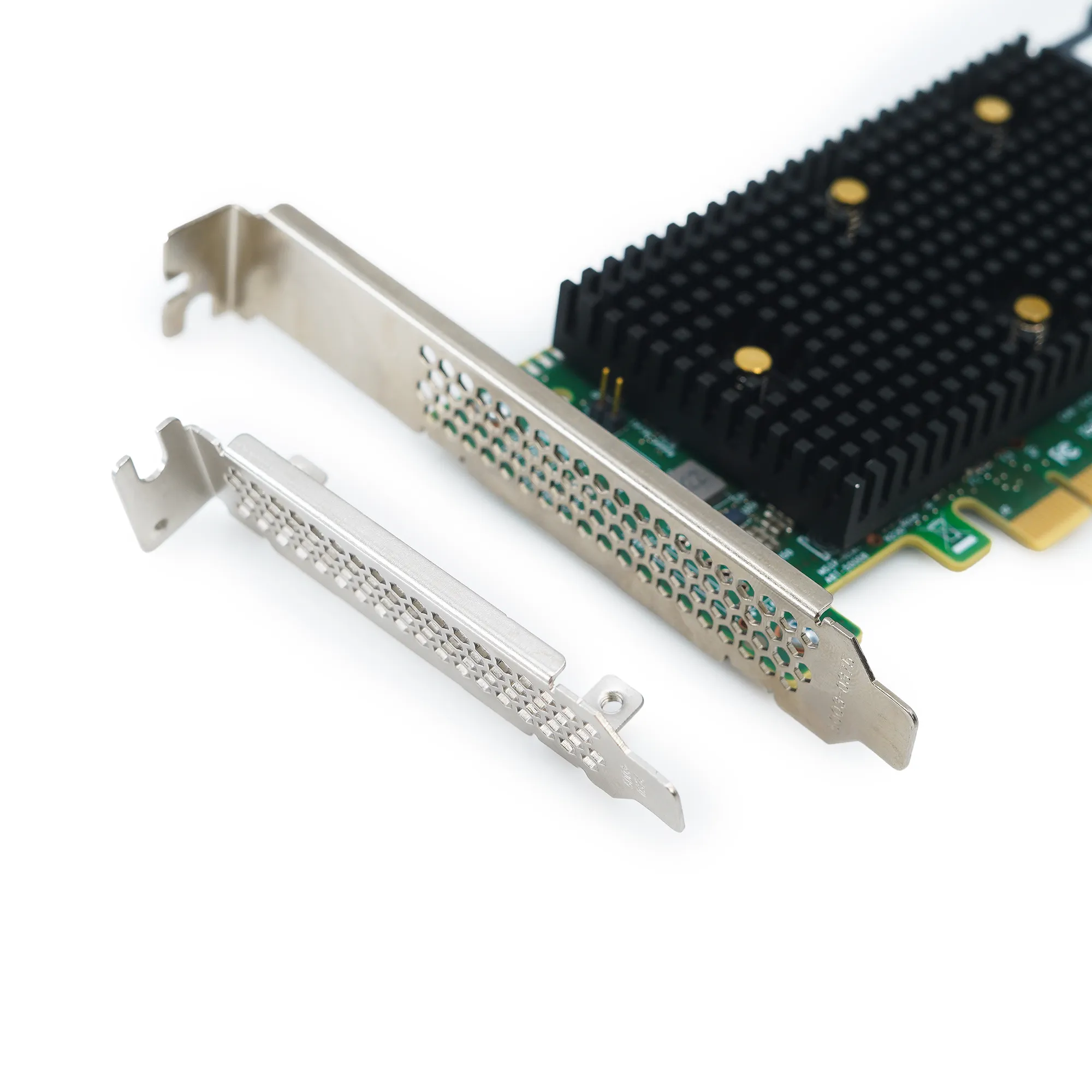 Lenovo 9400 Series 430-16i 4x Internal SAS/SATA/NVME Ports PCIe x8 9400-16i Full Height/Low Profile HBA